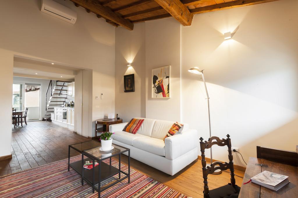 Апартаменты Poet'S Santo Spirito Apt. Флоренция Экстерьер фото